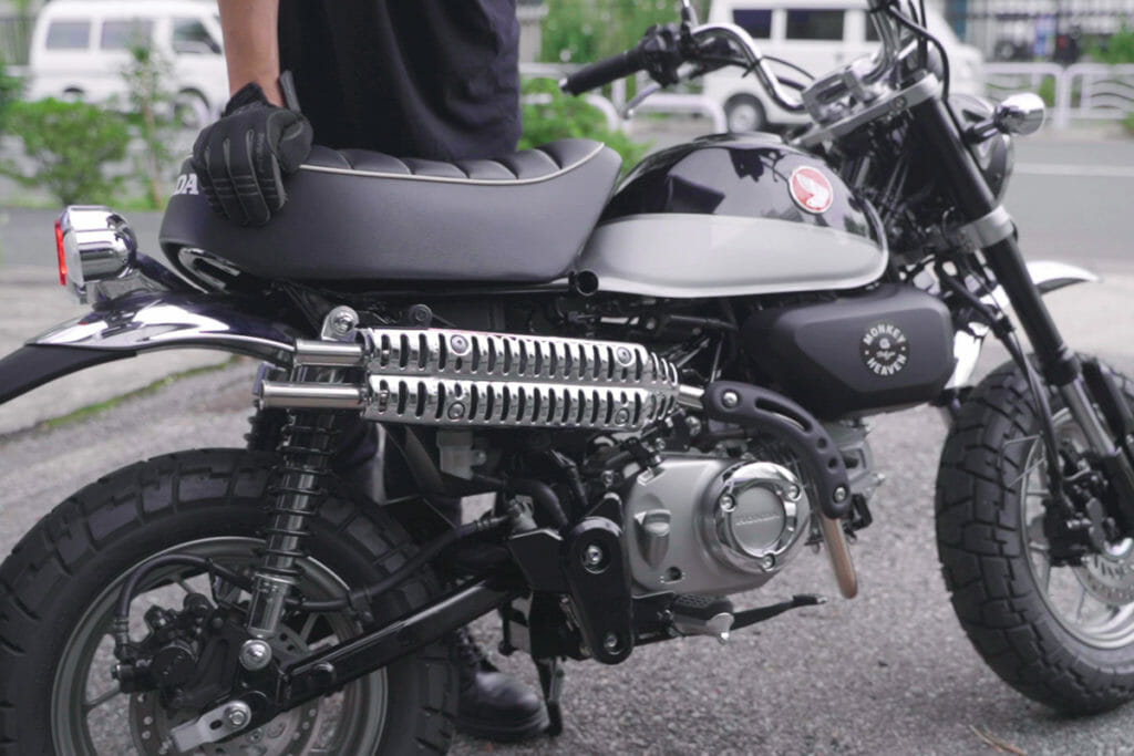 モンキー125 スクランブラーマフラー