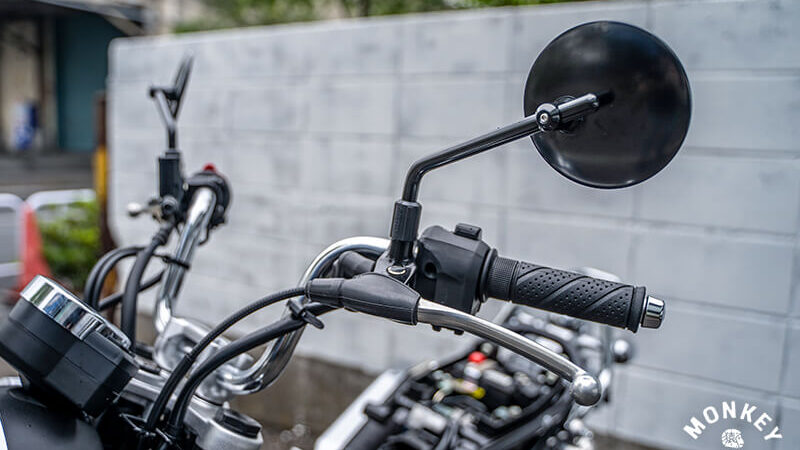 モンキー125 デイトナ ハイビジミラー交換レビュー | 純正との比較